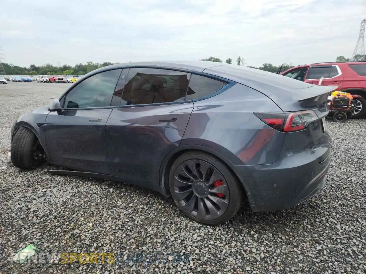 2 Photograph of a damaged car 5YJYGDEF8MF252329 TESLA MODEL Y 2021