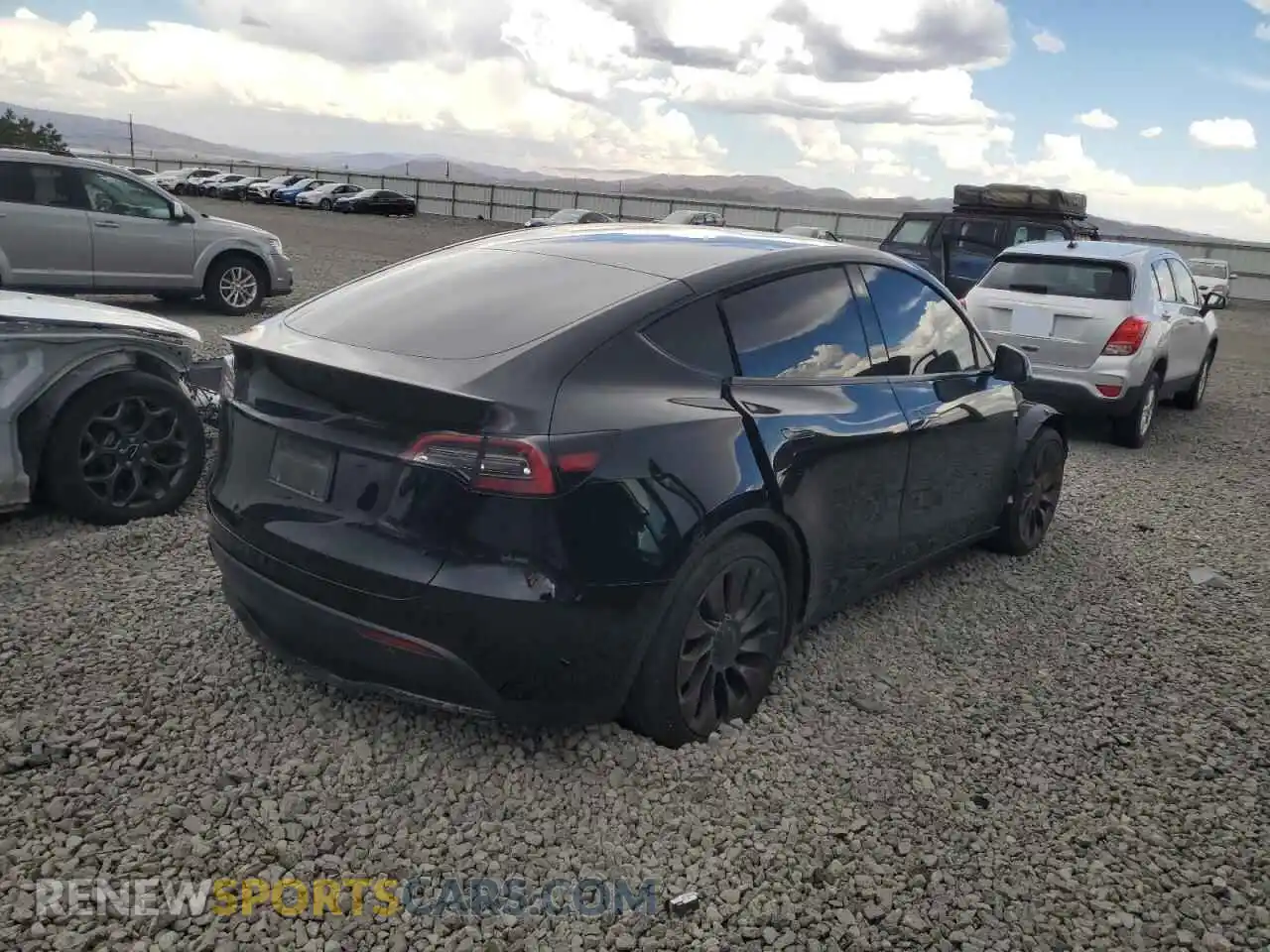 3 Photograph of a damaged car 5YJYGDEF8MF264061 TESLA MODEL Y 2021