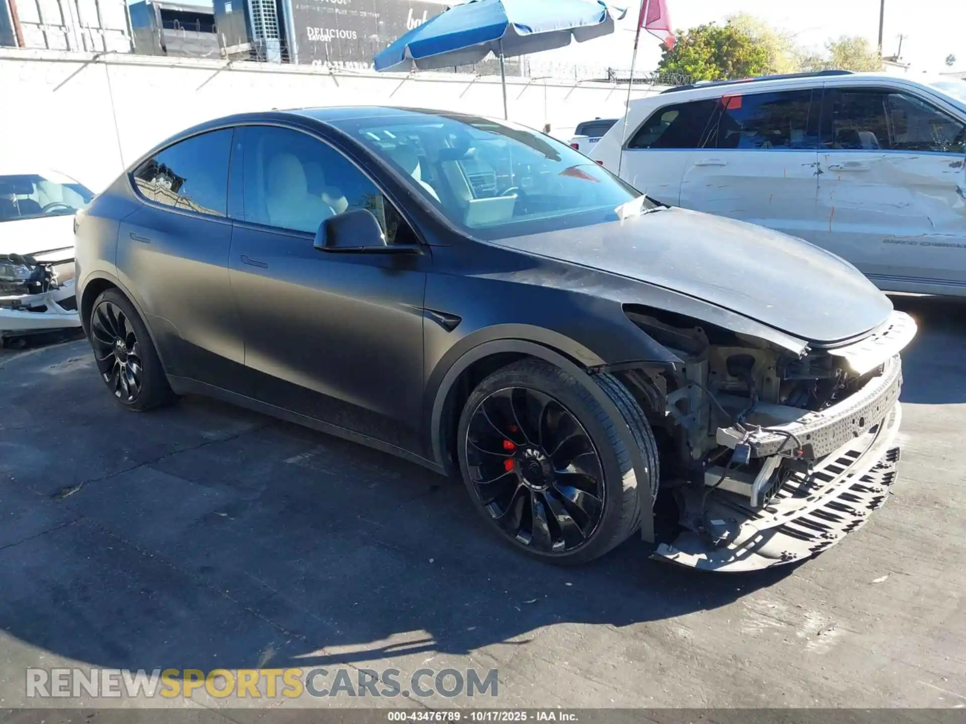 1 Photograph of a damaged car 5YJYGDEF9MF097922 TESLA MODEL Y 2021