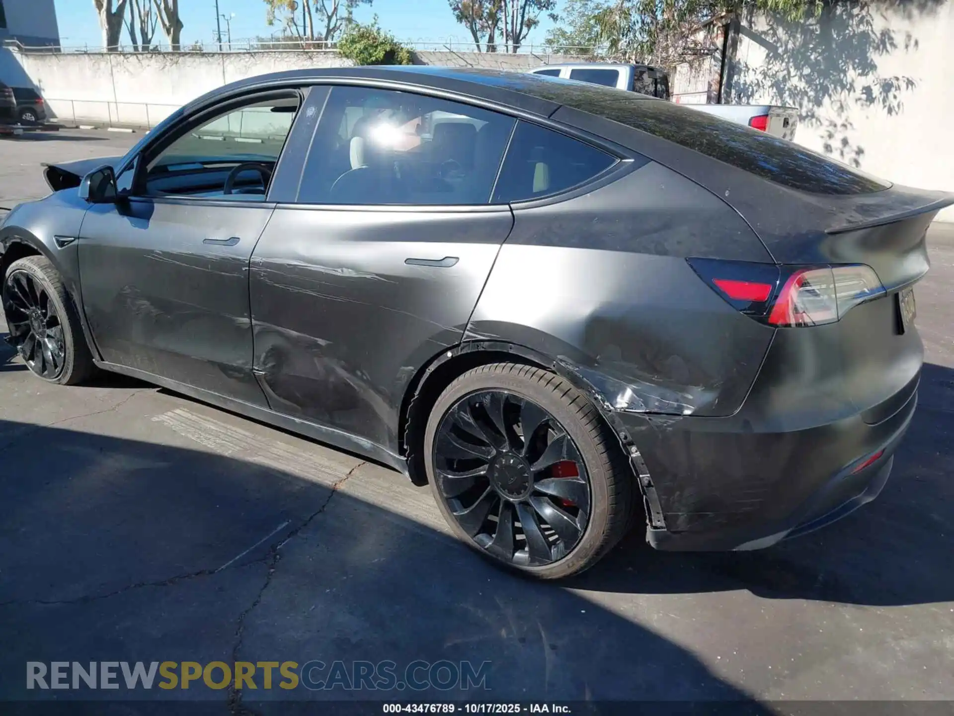 3 Photograph of a damaged car 5YJYGDEF9MF097922 TESLA MODEL Y 2021