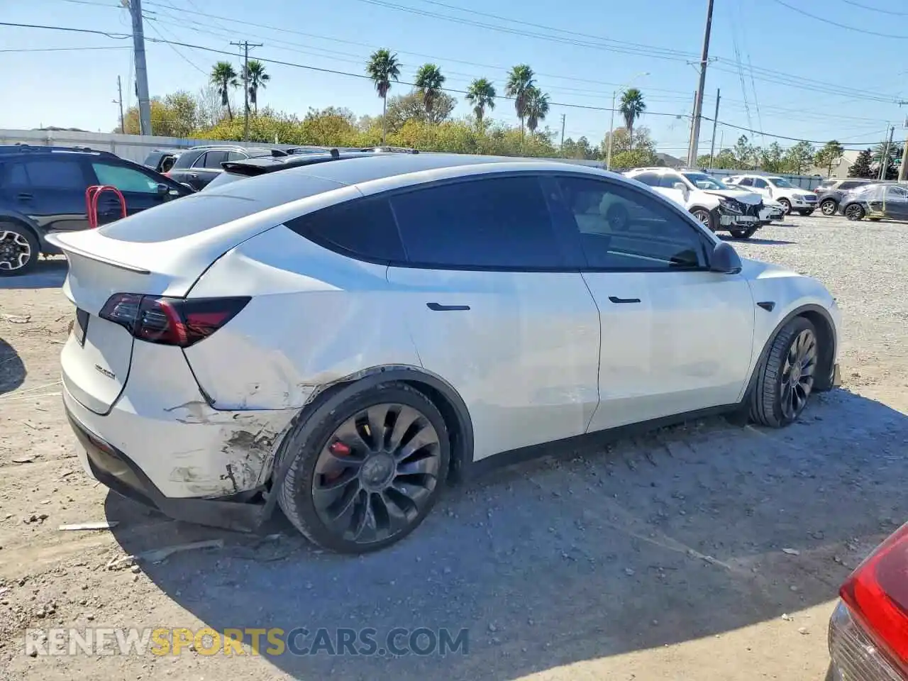 3 Photograph of a damaged car 5YJYGDEF9MF243574 TESLA MODEL Y 2021
