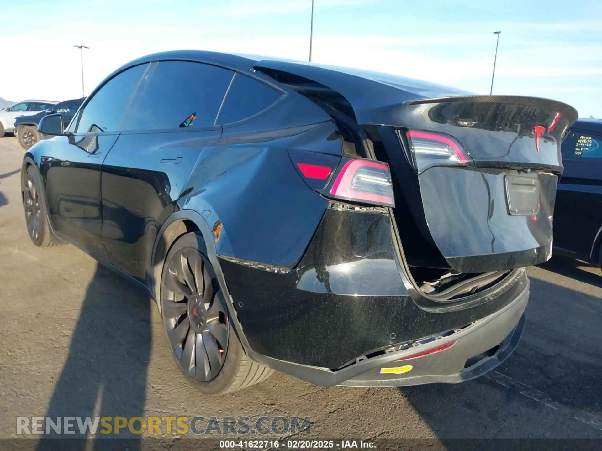 3 Photograph of a damaged car 5YJYGDEFXMF215895 TESLA MODEL Y 2021