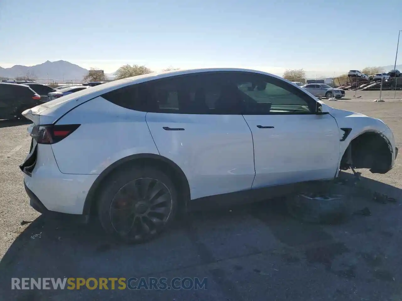 3 Photograph of a damaged car 5YJYGDEFXMF252381 TESLA MODEL Y 2021
