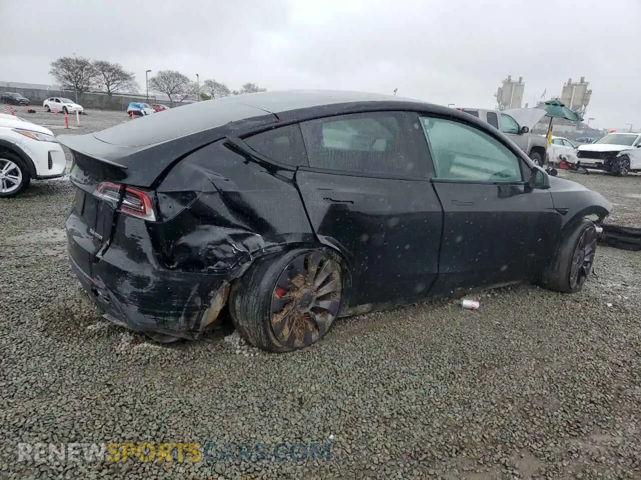 3 Photograph of a damaged car 5YJYGDEFXMF252400 TESLA MODEL Y 2021