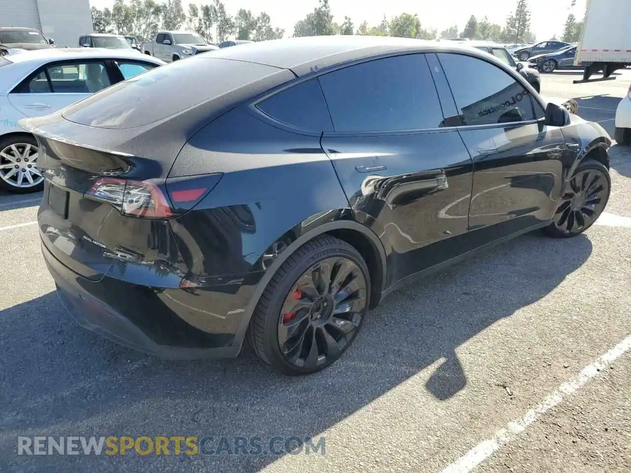3 fotografías del automóvil dañado 7SAYGAEE0NF342603 TESLA MODEL Y 2022