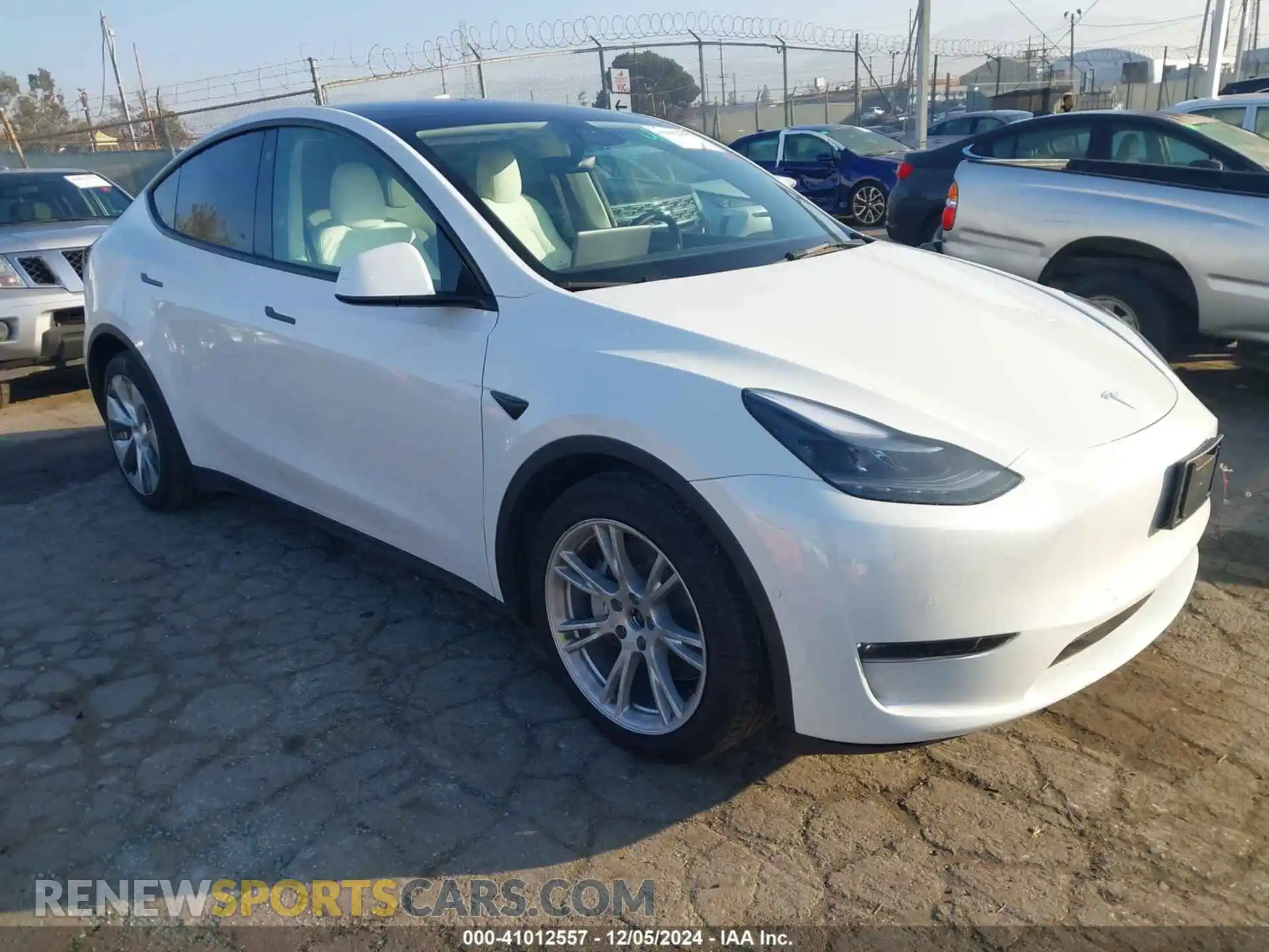 1 Photograph of a damaged car 7SAYGAEE0NF381840 TESLA MODEL Y 2022