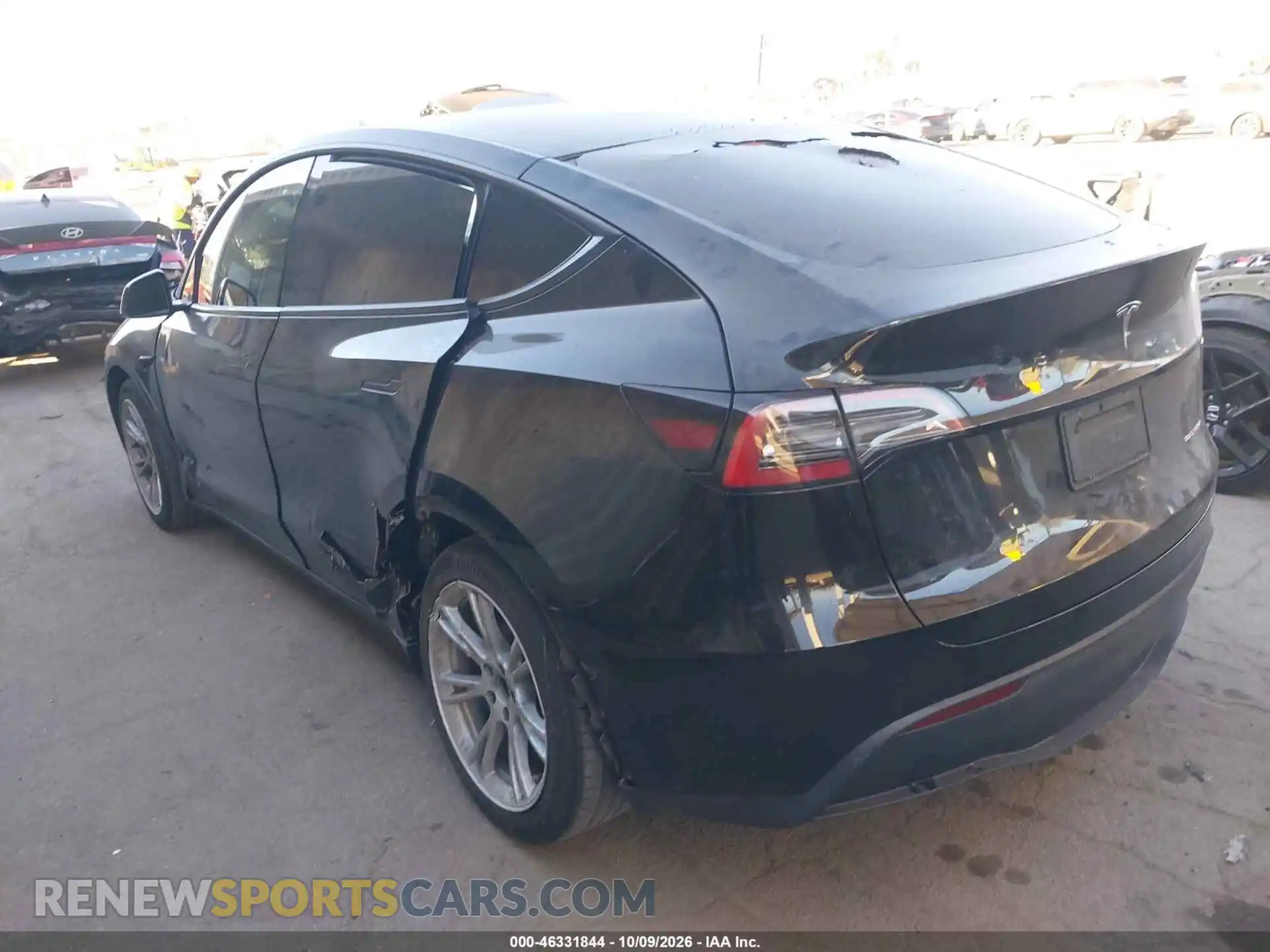 3 fotografías del automóvil dañado 7SAYGAEE0NF486796 TESLA MODEL Y 2022