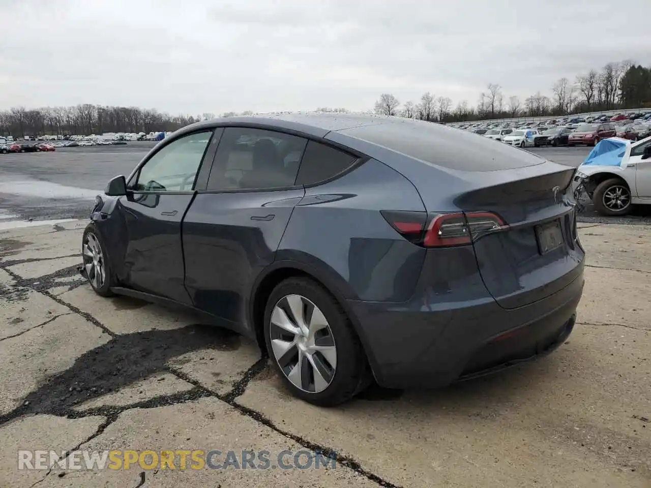 2 Photograph of a damaged car 7SAYGAEE0NF520722 TESLA MODEL Y 2022
