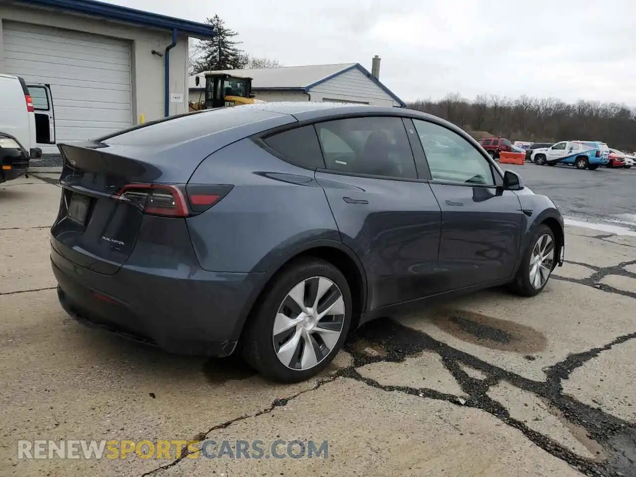 3 Photograph of a damaged car 7SAYGAEE0NF520722 TESLA MODEL Y 2022