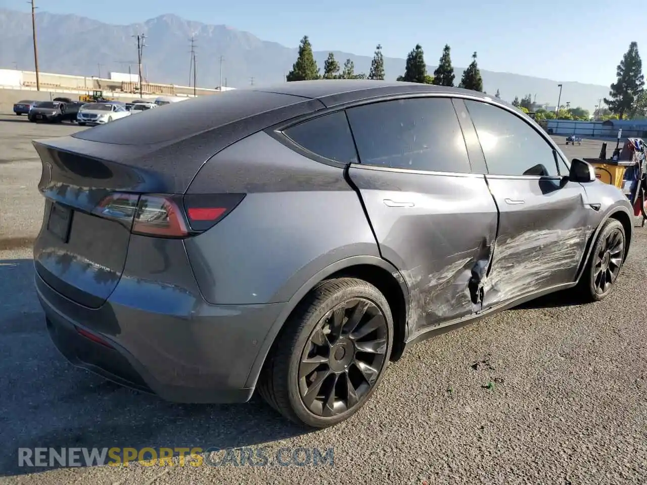 3 Photograph of a damaged car 7SAYGAEE0NF575901 TESLA MODEL Y 2022