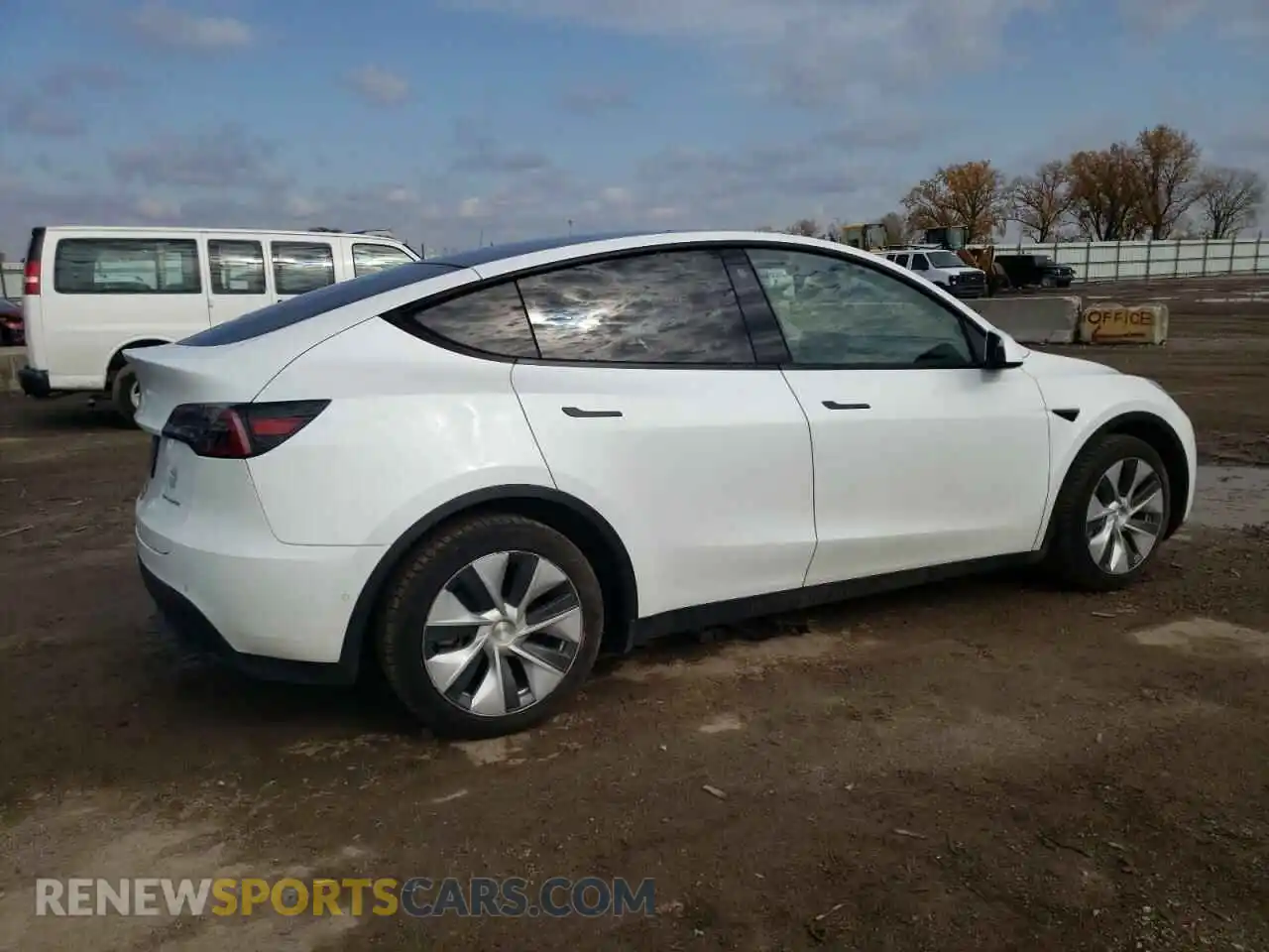3 Photograph of a damaged car 7SAYGAEE1NF383449 TESLA MODEL Y 2022