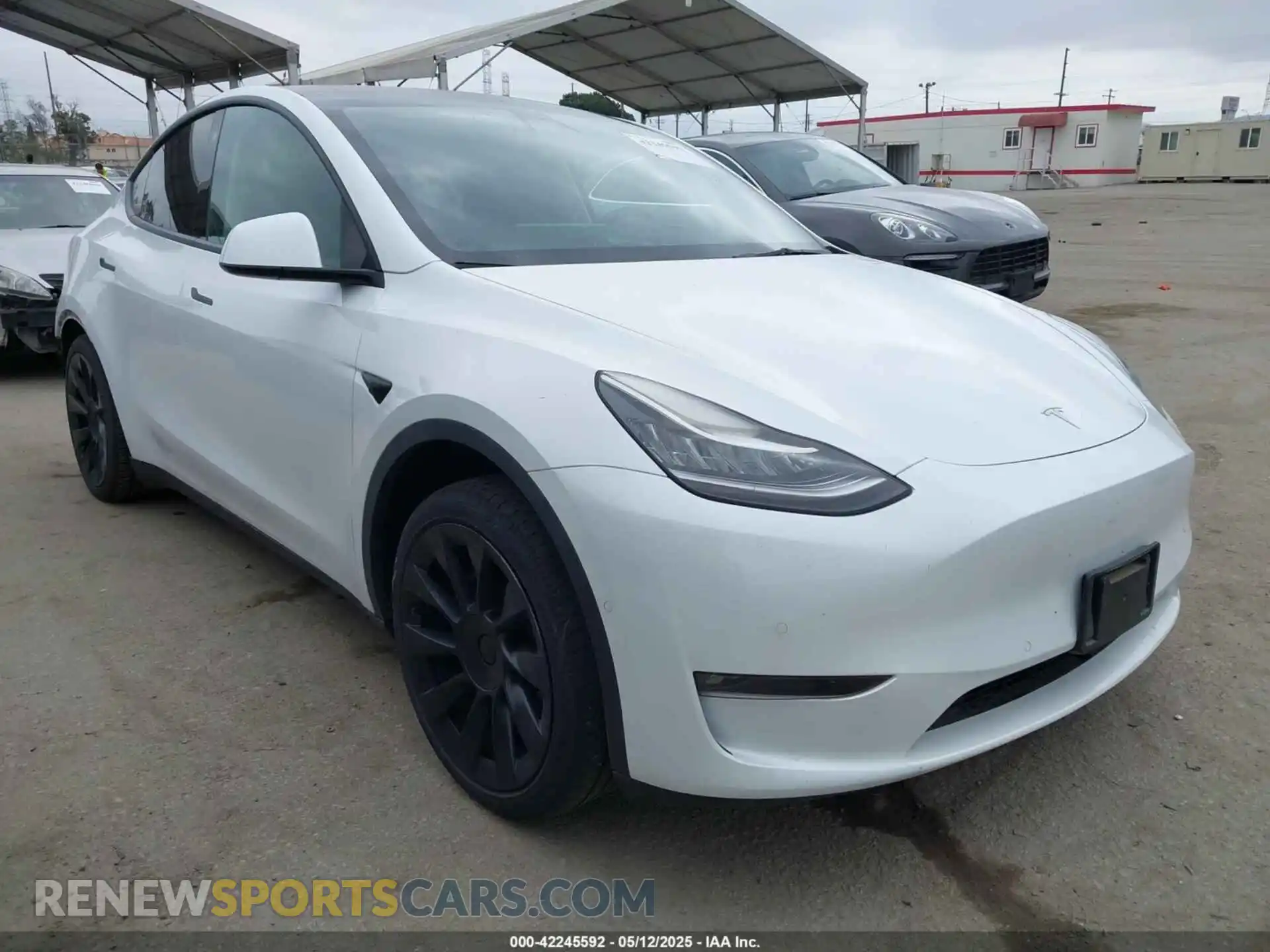1 Photograph of a damaged car 7SAYGAEE1NF402341 TESLA MODEL Y 2022