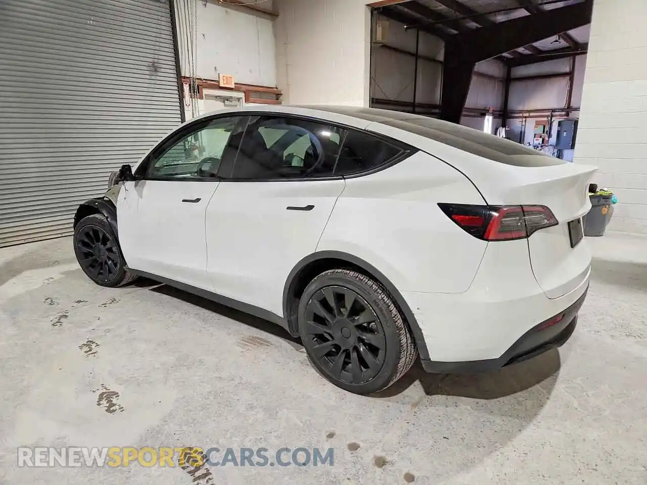 2 Photograph of a damaged car 7SAYGAEE1NF518882 TESLA MODEL Y 2022
