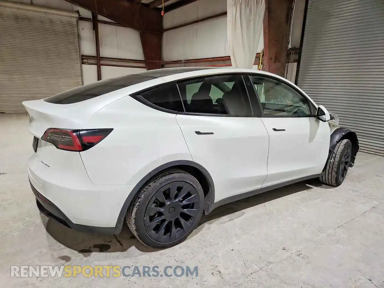 3 Photograph of a damaged car 7SAYGAEE1NF518882 TESLA MODEL Y 2022