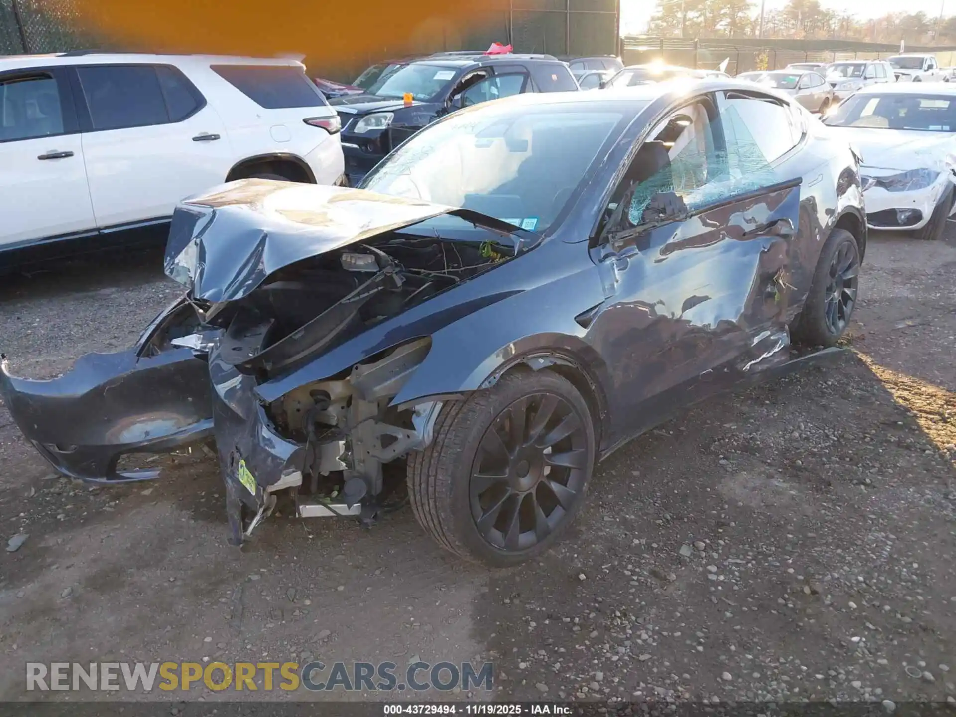 2 Фотография поврежденного автомобиля 7SAYGAEE2NF314303 TESLA MODEL Y 2022