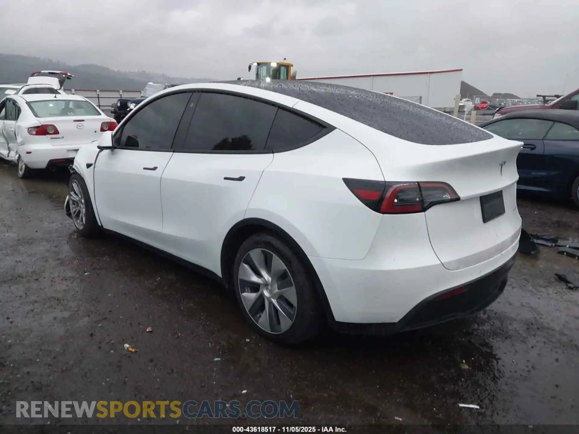 3 Photograph of a damaged car 7SAYGAEE2NF384464 TESLA MODEL Y 2022