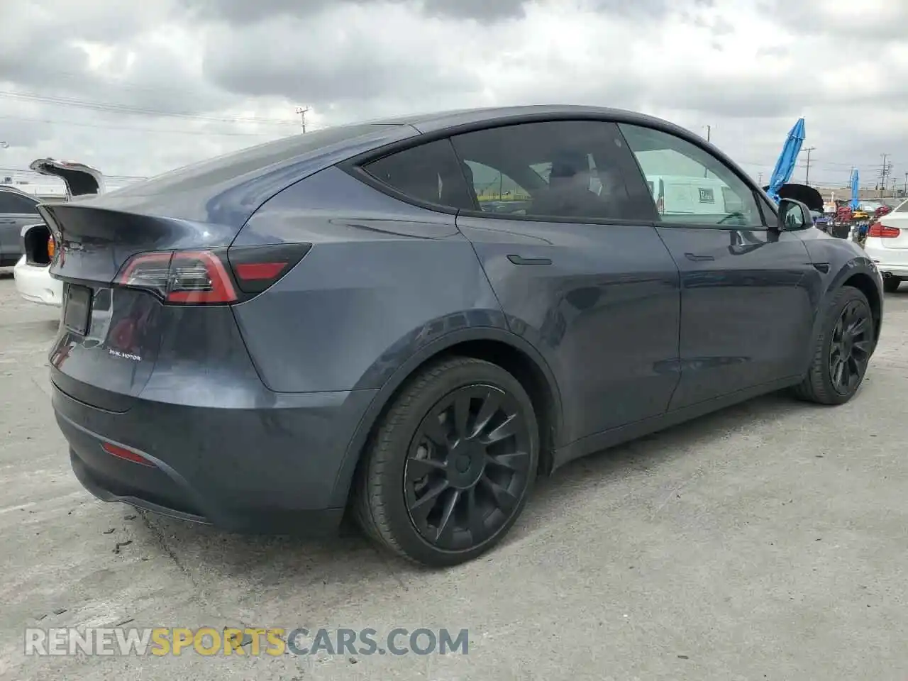 3 Photograph of a damaged car 7SAYGAEE2NF516946 TESLA MODEL Y 2022