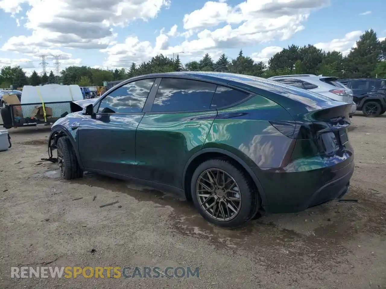 2 Photograph of a damaged car 7SAYGAEE2NF535450 TESLA MODEL Y 2022