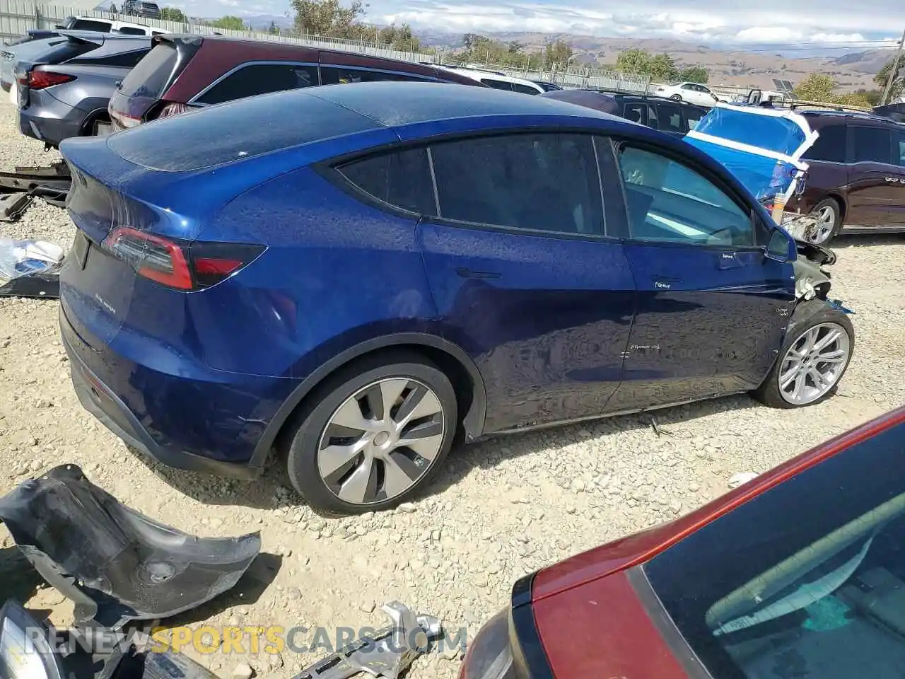 3 Photograph of a damaged car 7SAYGAEE3NF493127 TESLA MODEL Y 2022
