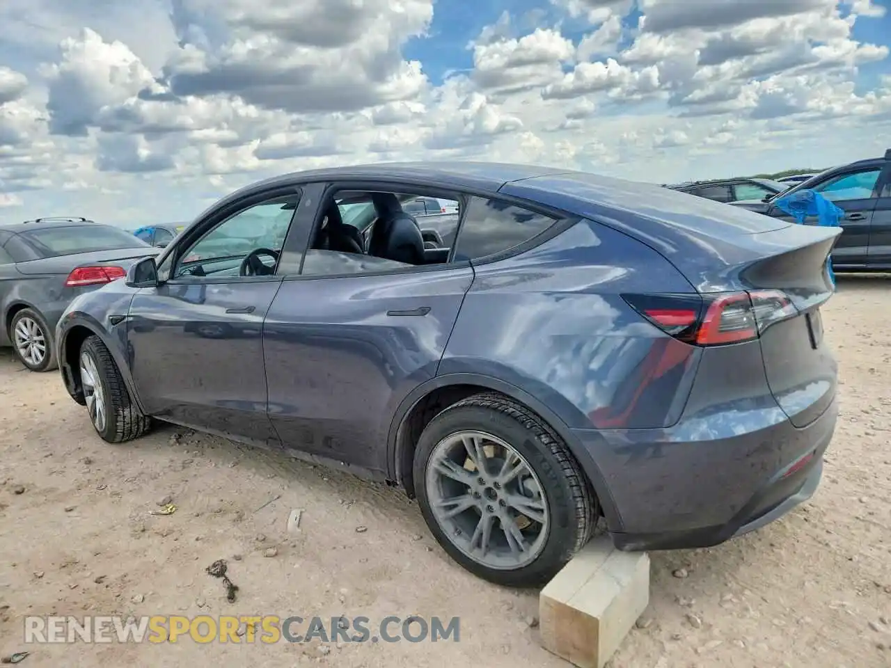 2 Photograph of a damaged car 7SAYGAEE4NF398740 TESLA MODEL Y 2022