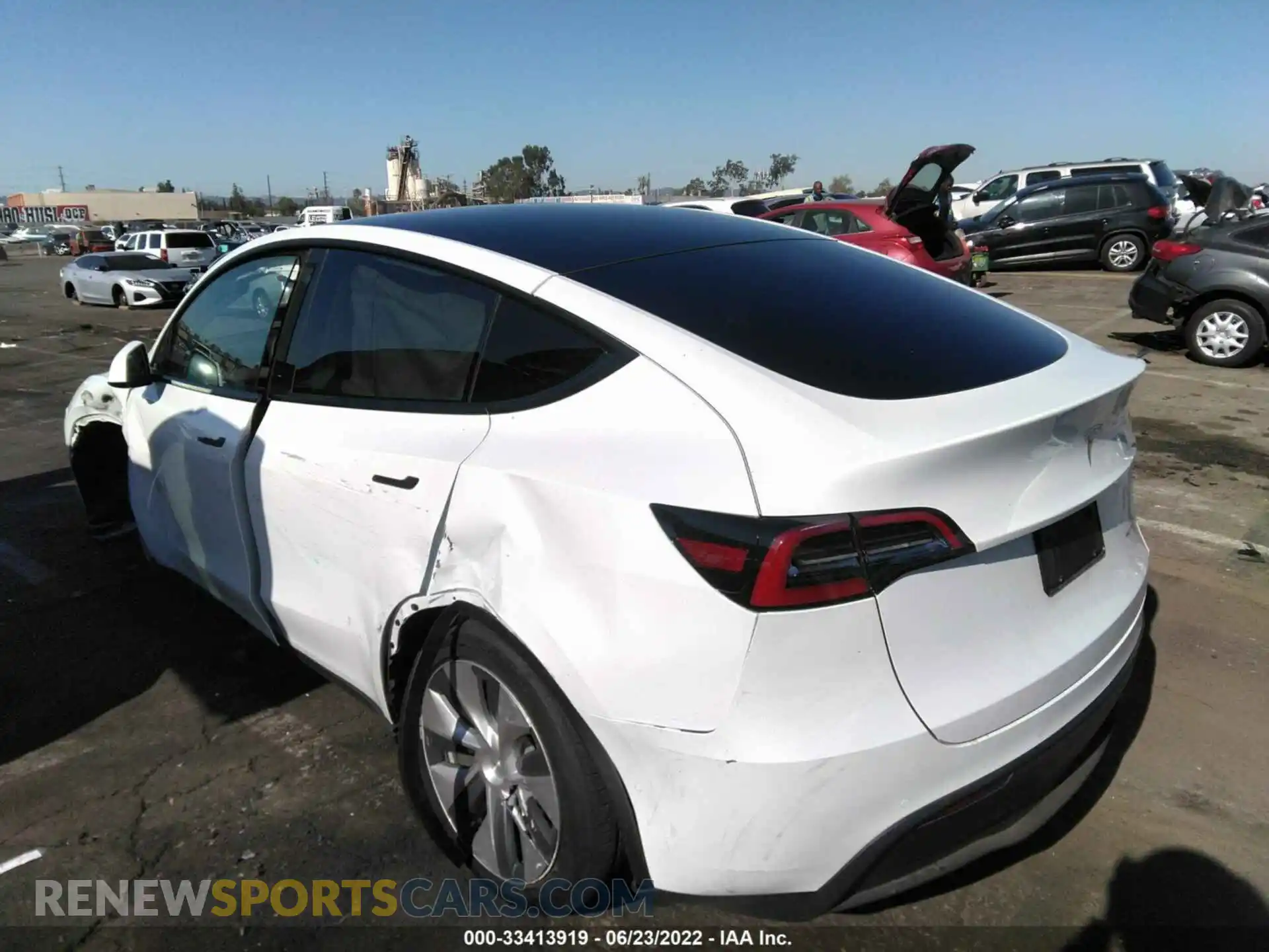 3 Photograph of a damaged car 7SAYGAEE4NF402494 TESLA MODEL Y 2022