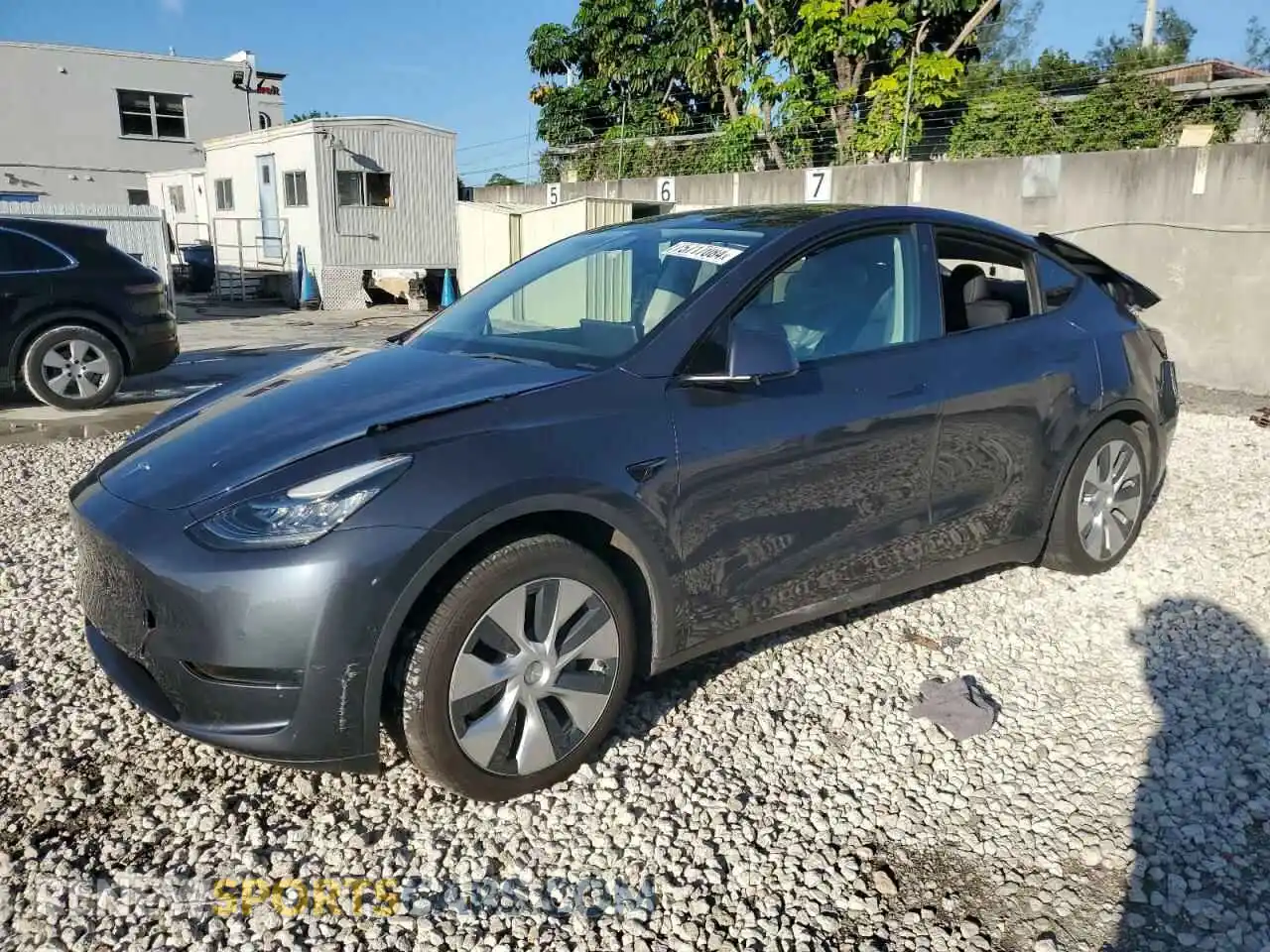 1 Photograph of a damaged car 7SAYGAEE5NF310035 TESLA MODEL Y 2022
