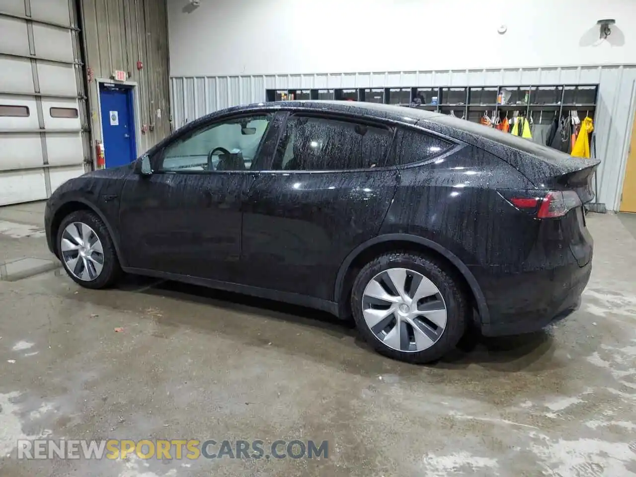 2 Photograph of a damaged car 7SAYGAEE5NF426643 TESLA MODEL Y 2022