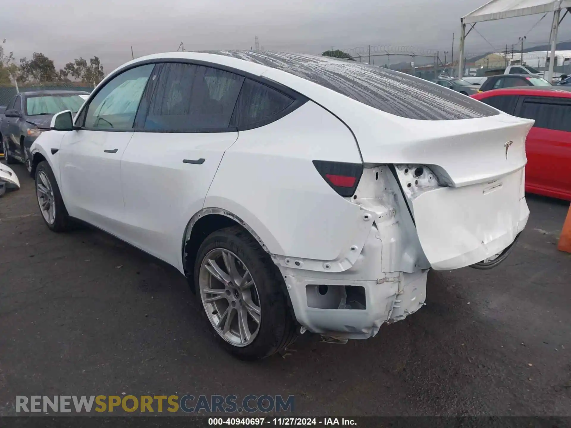 3 Photograph of a damaged car 7SAYGAEE5NF553411 TESLA MODEL Y 2022