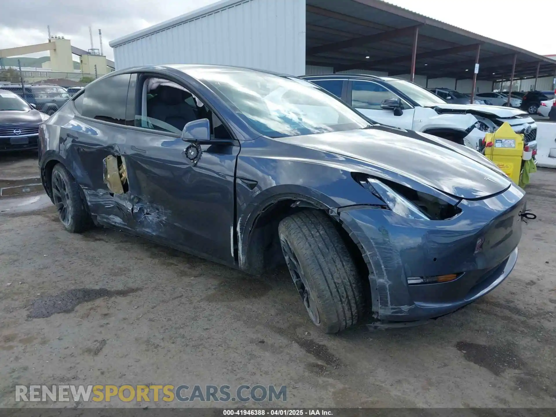 1 Photograph of a damaged car 7SAYGAEE6NF341827 TESLA MODEL Y 2022