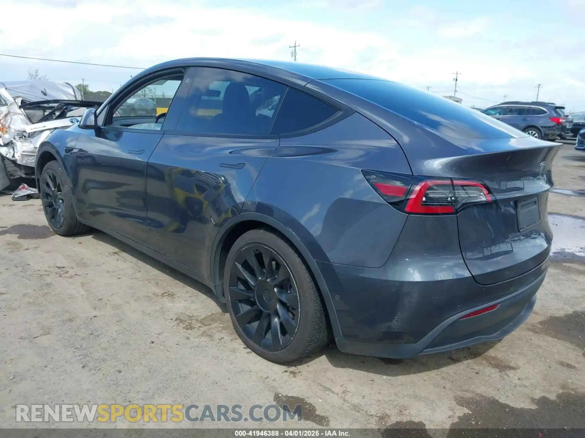 3 Photograph of a damaged car 7SAYGAEE6NF341827 TESLA MODEL Y 2022