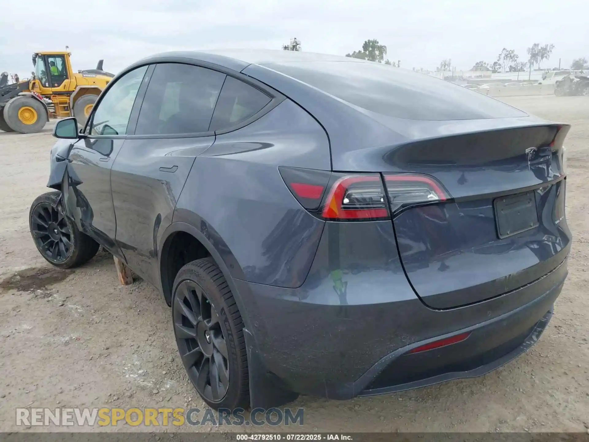 3 Photograph of a damaged car 7SAYGAEE7NF406491 TESLA MODEL Y 2022