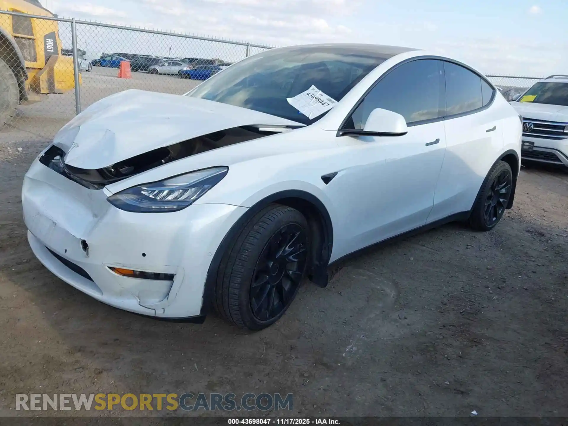 2 Photograph of a damaged car 7SAYGAEE8NF313575 TESLA MODEL Y 2022