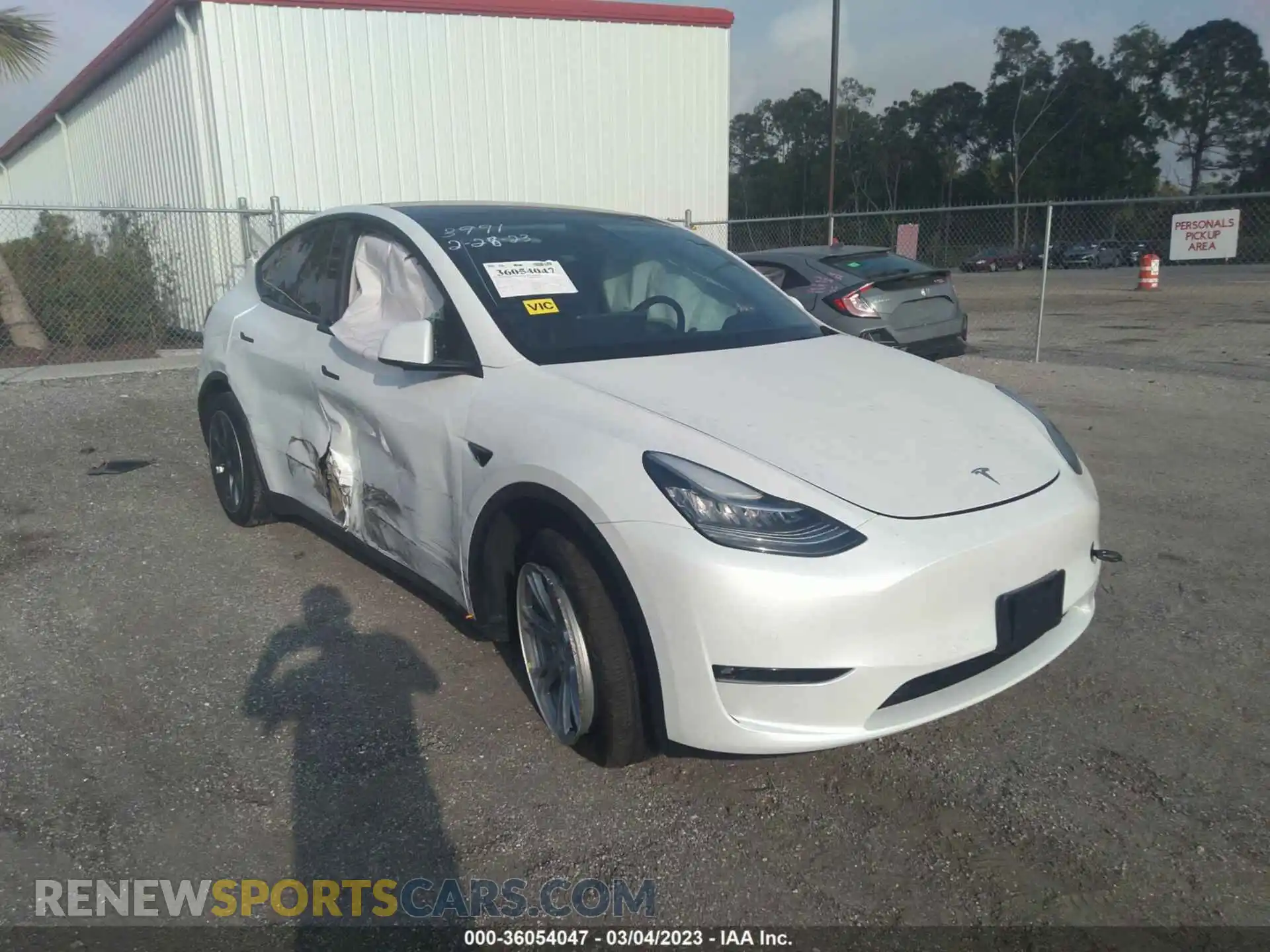 1 Photograph of a damaged car 7SAYGAEE8NF363991 TESLA MODEL Y 2022