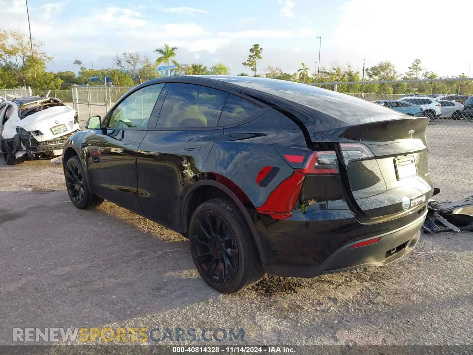 3 Photograph of a damaged car 7SAYGAEE8NF428841 TESLA MODEL Y 2022