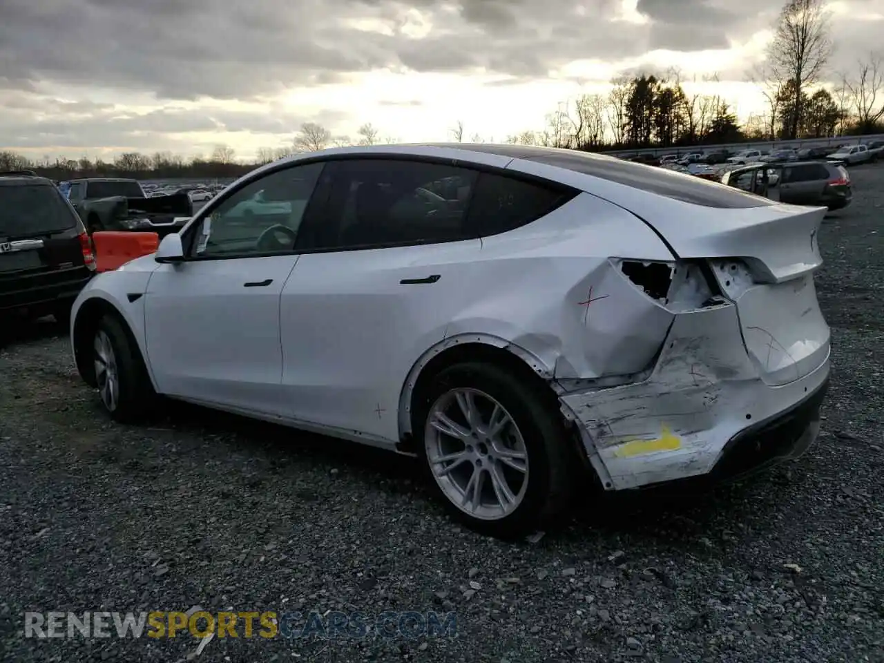 2 Photograph of a damaged car 7SAYGAEE8NF508589 TESLA MODEL Y 2022