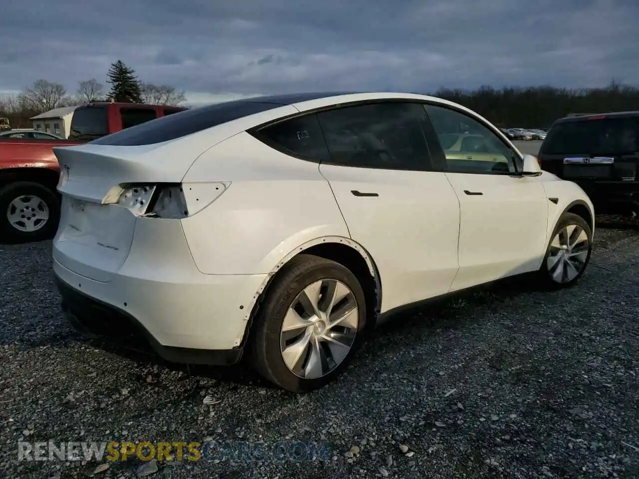 3 Photograph of a damaged car 7SAYGAEE8NF508589 TESLA MODEL Y 2022