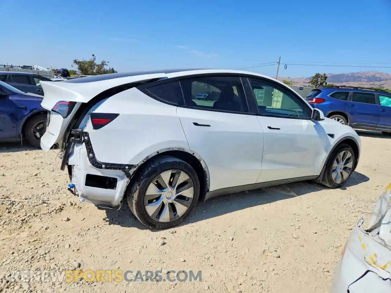 3 fotografías del automóvil dañado 7SAYGAEE8NF561163 TESLA MODEL Y 2022