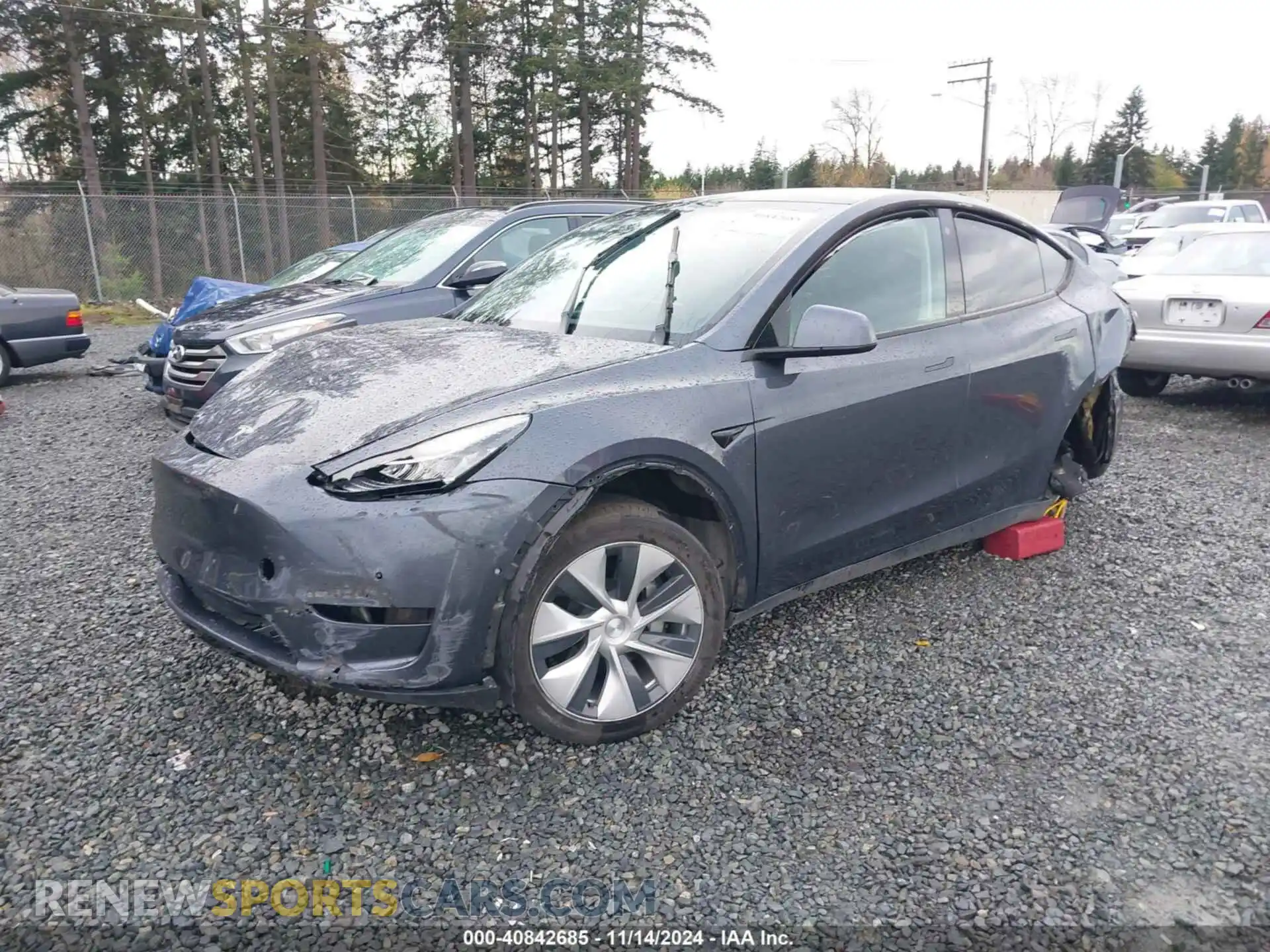2 Photograph of a damaged car 7SAYGAEE8NF570624 TESLA MODEL Y 2022