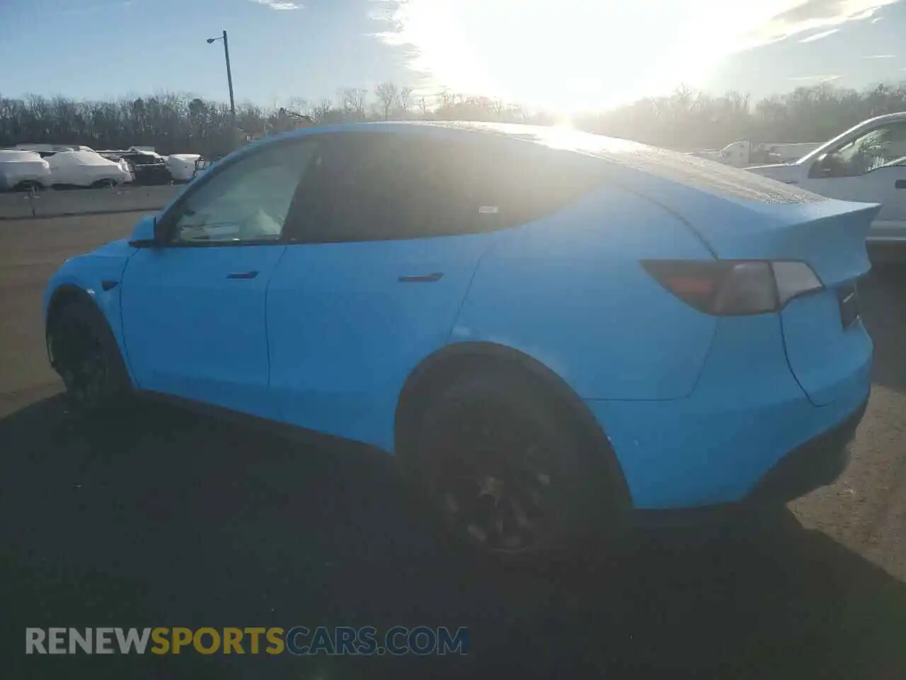 2 Photograph of a damaged car 7SAYGAEE9NF361053 TESLA MODEL Y 2022