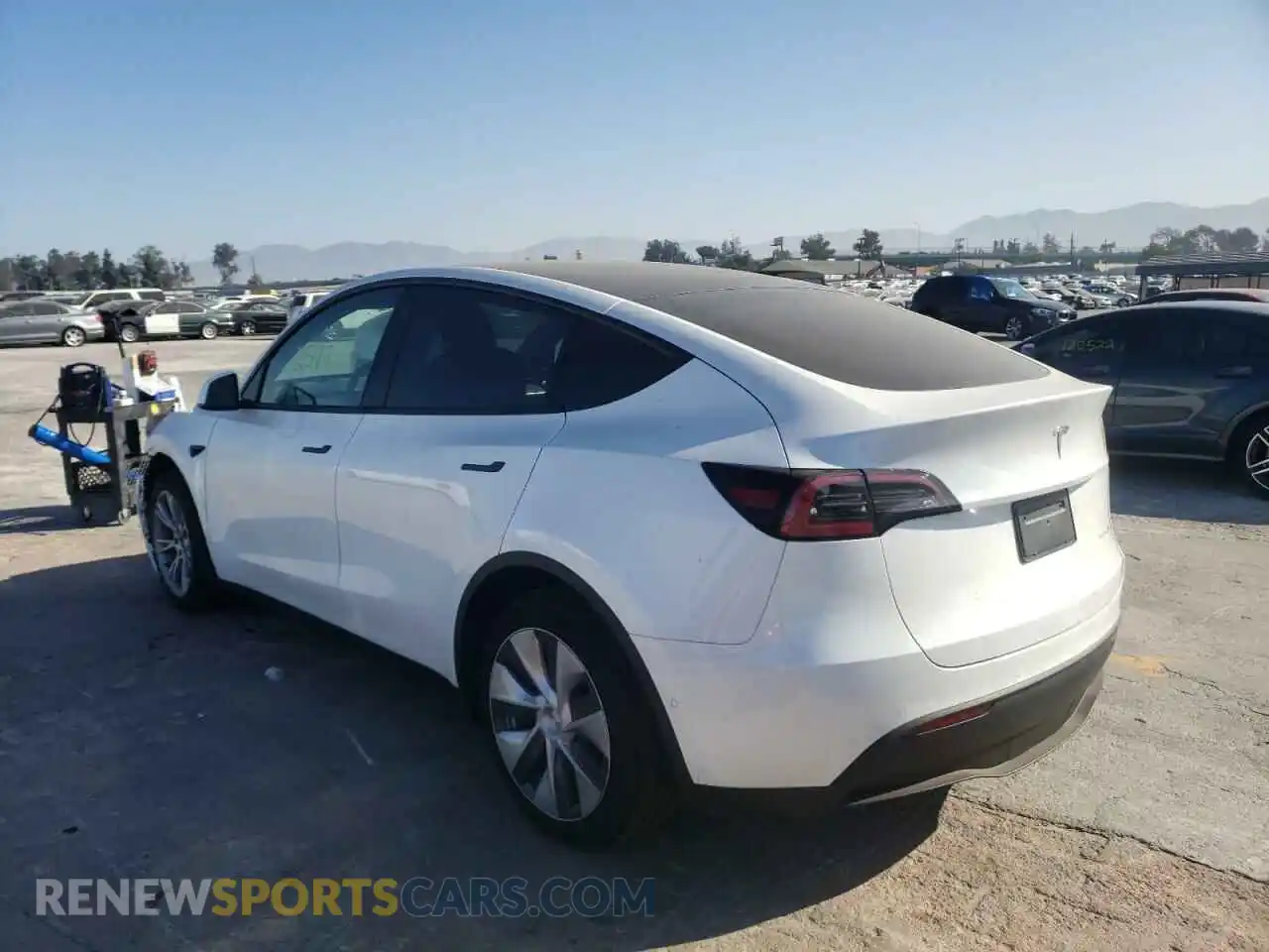 3 Photograph of a damaged car 7SAYGAEE9NF384400 TESLA MODEL Y 2022