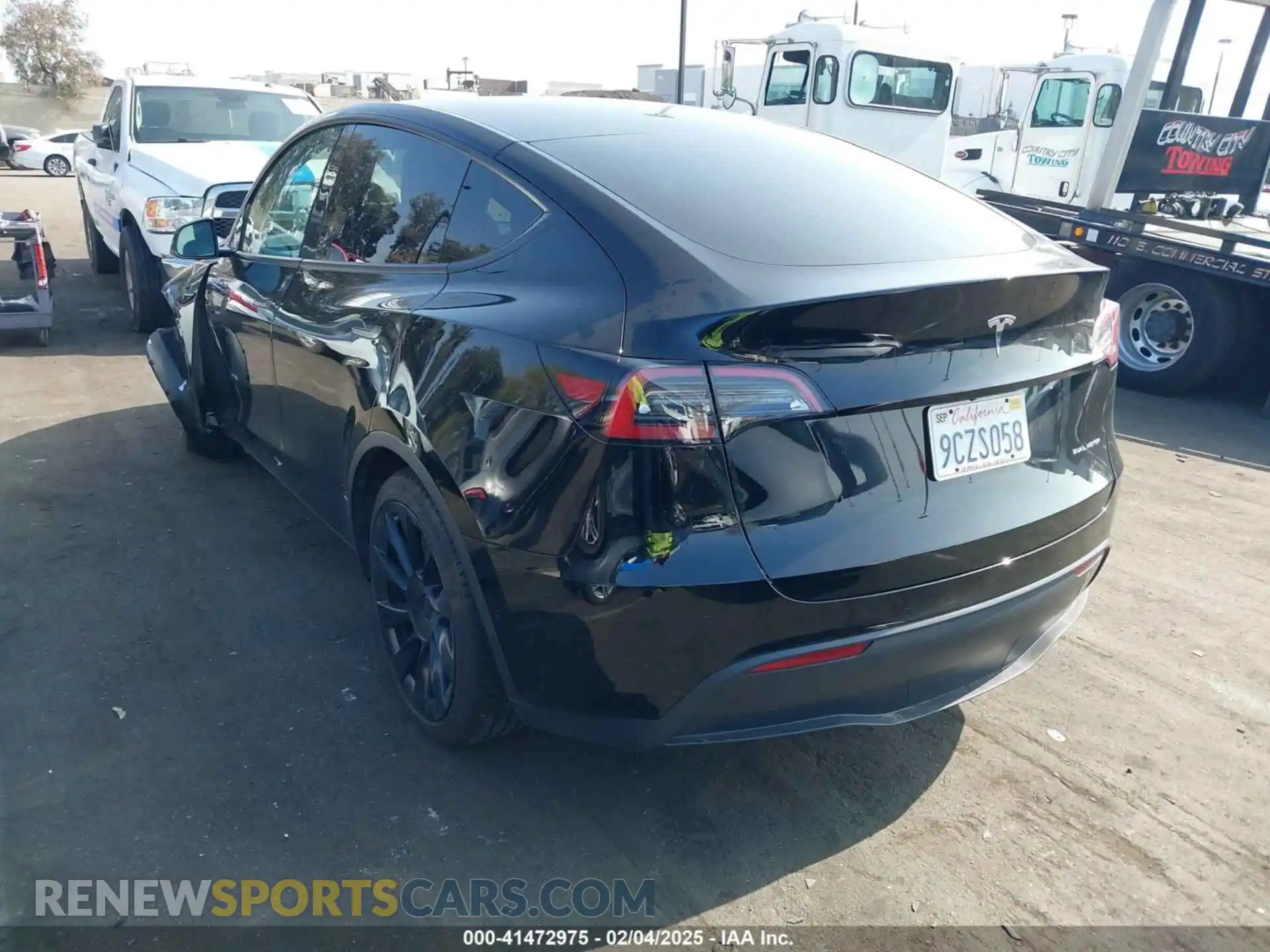 3 fotografías del automóvil dañado 7SAYGAEE9NF541939 TESLA MODEL Y 2022