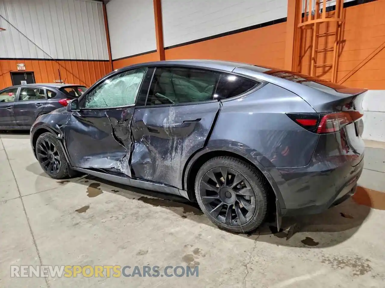 2 Photograph of a damaged car 7SAYGAEEXNF336825 TESLA MODEL Y 2022