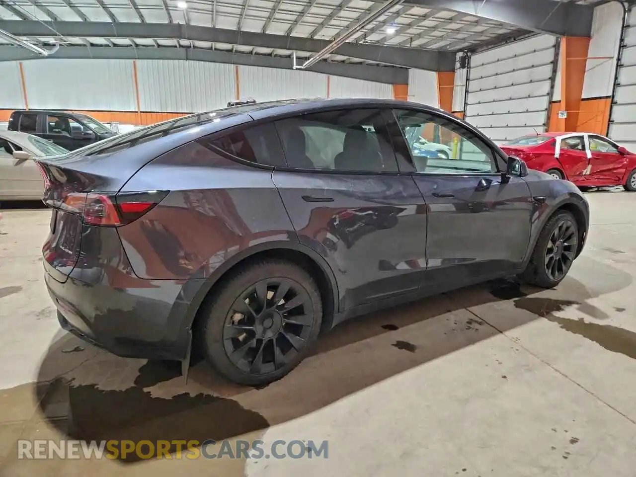 3 Photograph of a damaged car 7SAYGAEEXNF336825 TESLA MODEL Y 2022