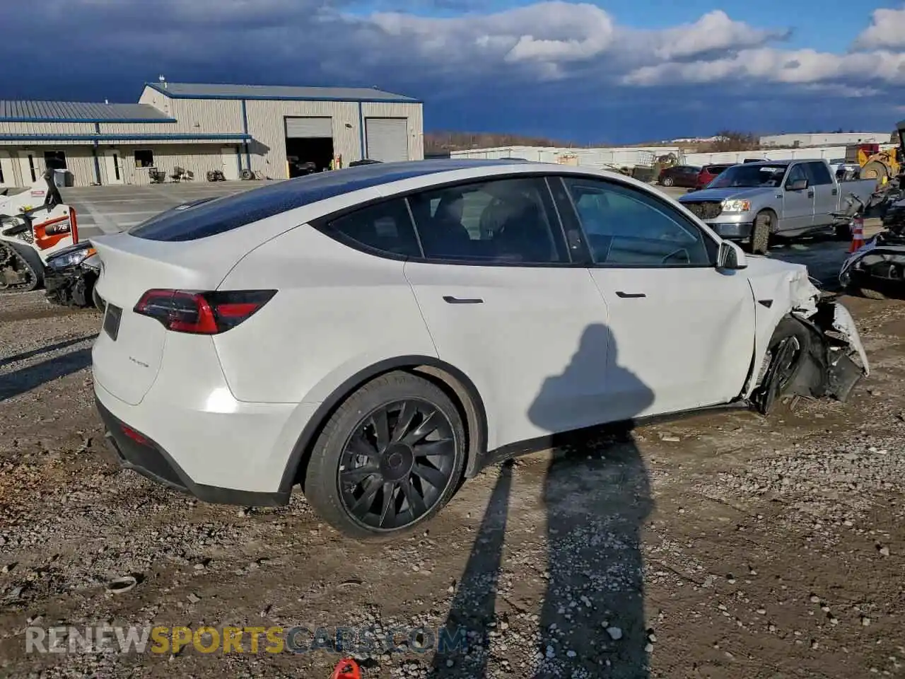 3 Photograph of a damaged car 7SAYGDEE0NA018310 TESLA MODEL Y 2022