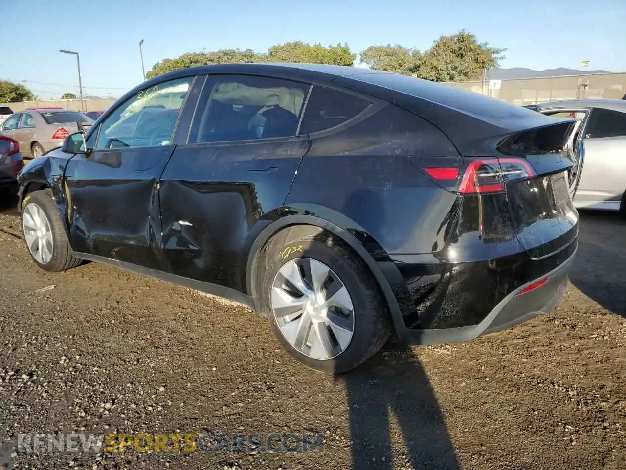 2 Photograph of a damaged car 7SAYGDEE0NF375747 TESLA MODEL Y 2022