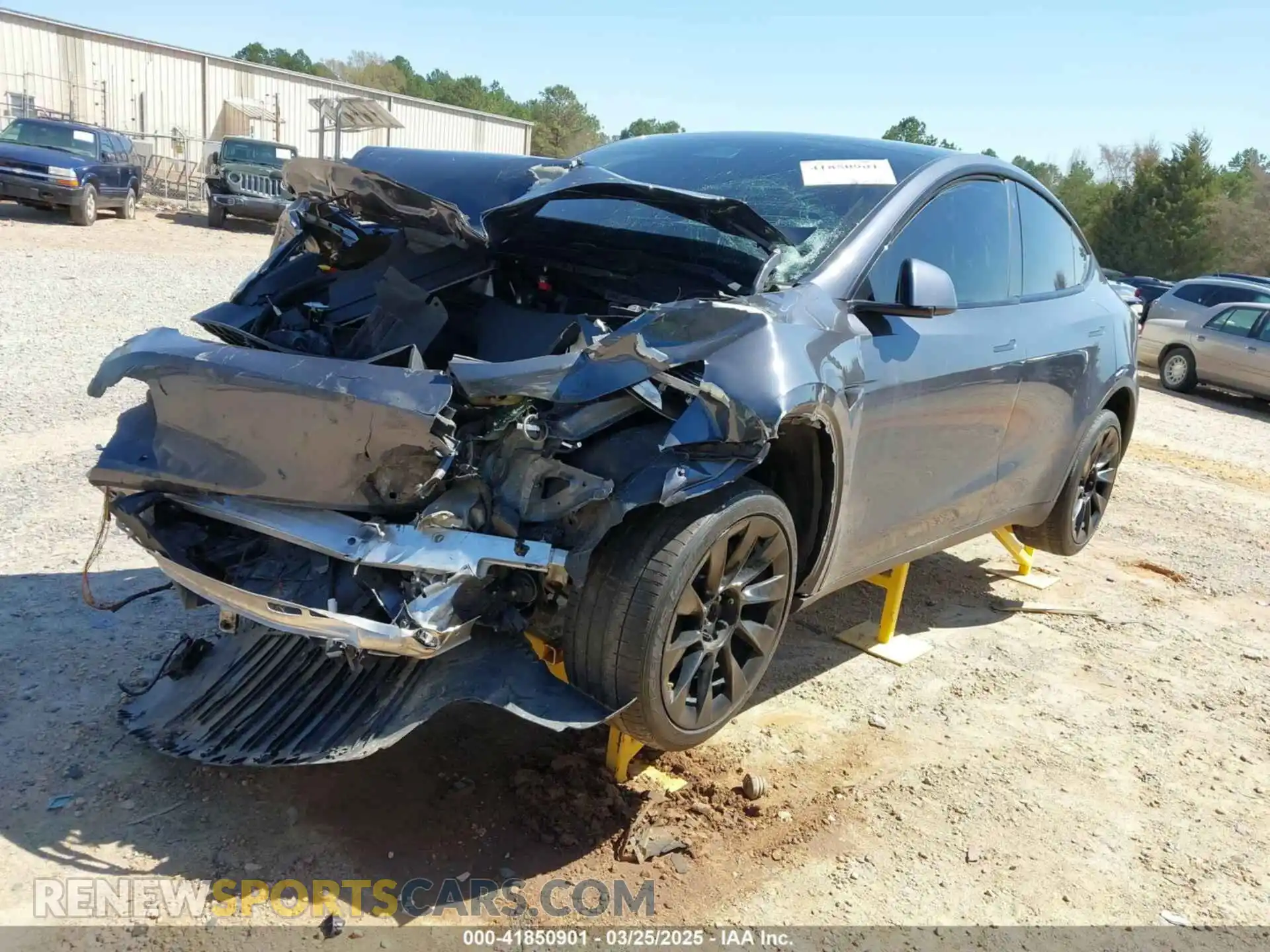 2 Photograph of a damaged car 7SAYGDEE0NF387512 TESLA MODEL Y 2022