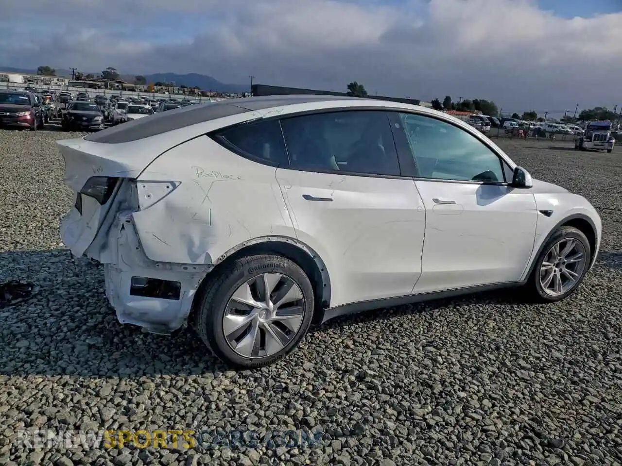 3 Photograph of a damaged car 7SAYGDEE0NF520902 TESLA MODEL Y 2022