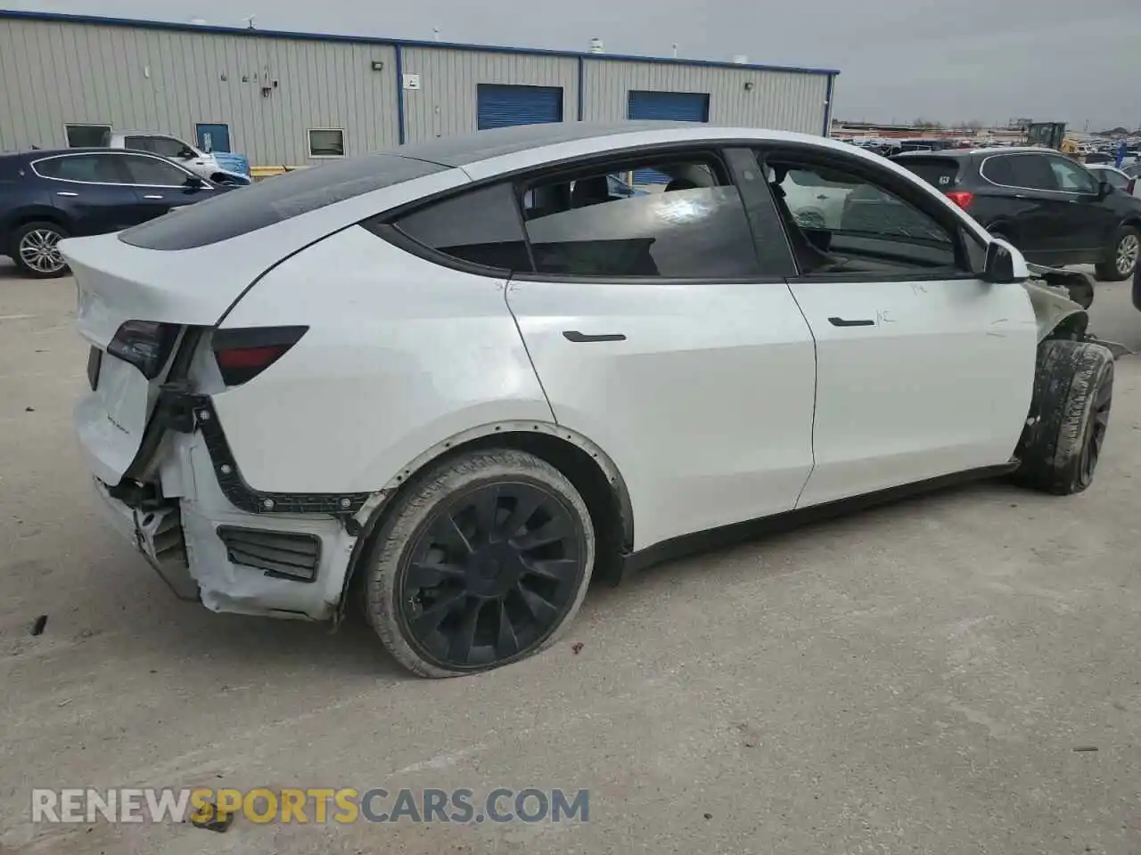 3 Photograph of a damaged car 7SAYGDEE1NA011141 TESLA MODEL Y 2022