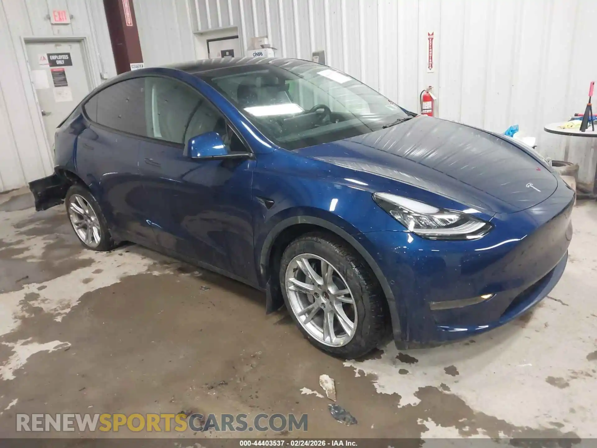 1 Photograph of a damaged car 7SAYGDEE1NF313449 TESLA MODEL Y 2022