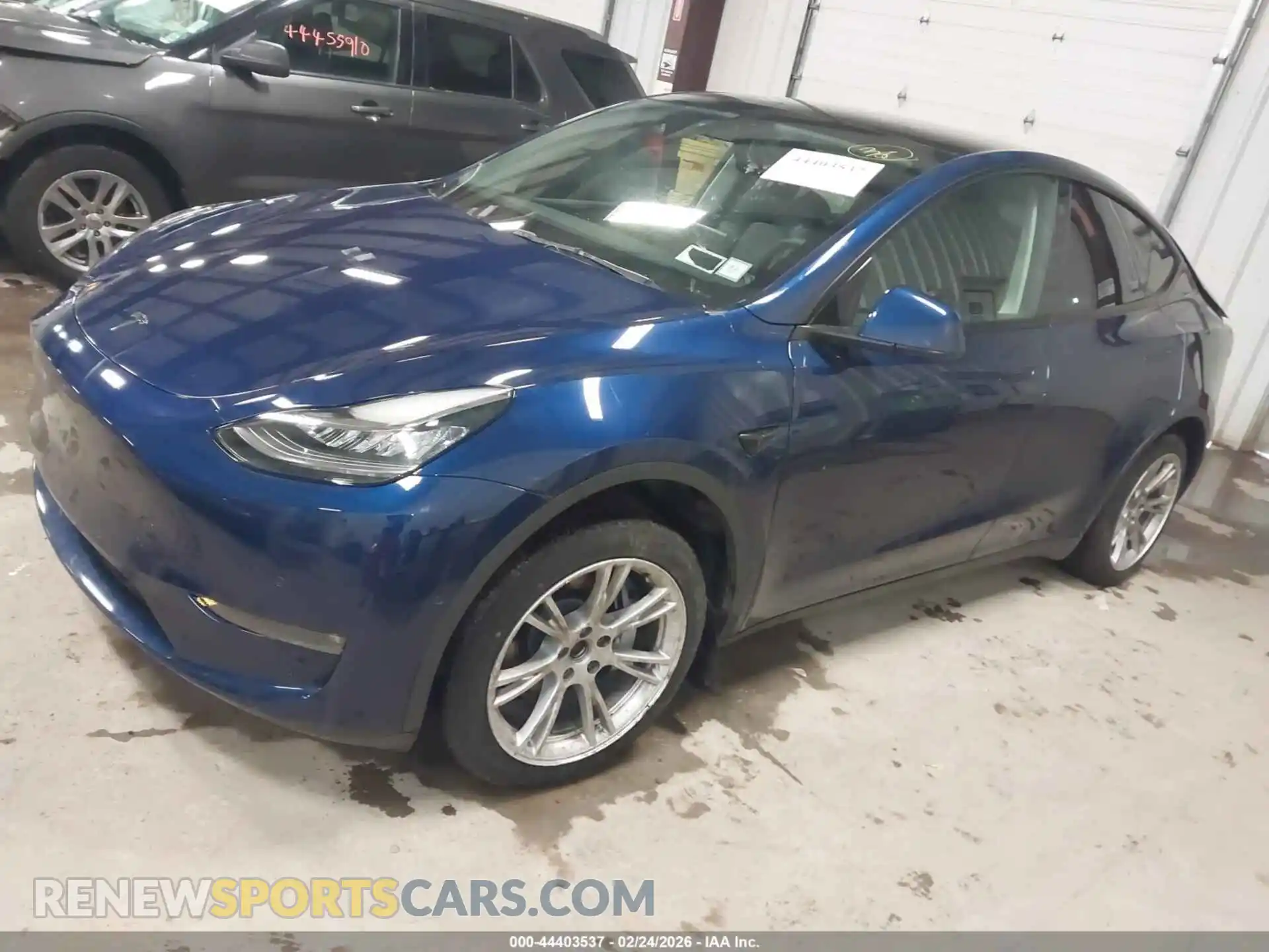 2 Photograph of a damaged car 7SAYGDEE1NF313449 TESLA MODEL Y 2022